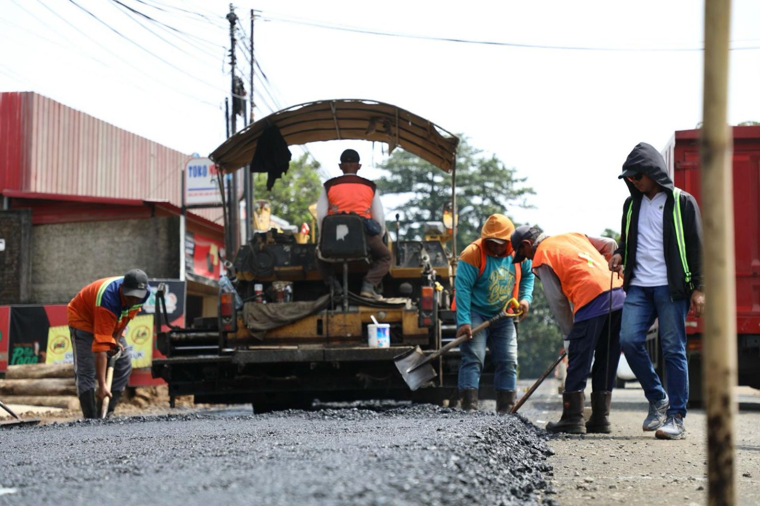 Pemprov Jateng Siapkan Anggaran Rp 2 Miliar untuk Perbaikan Jalan Provinsi Mlonggo–Sekuro di Jepara