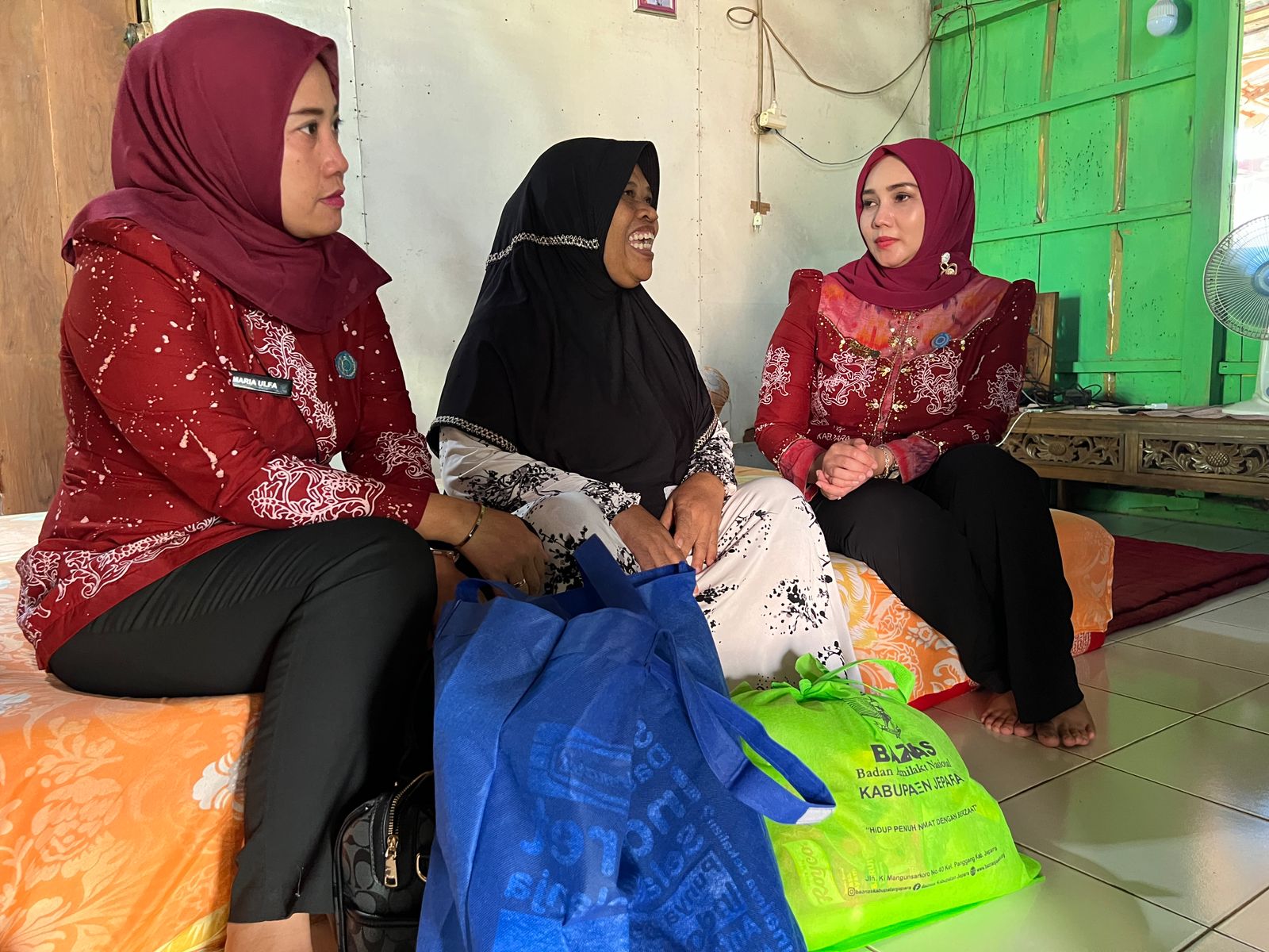 TP PKK JEPARA SALURKAN BANTUAN LOGISTIK KE EMPAT DESA JELANG IDULFİTRİ JEPARA<br>