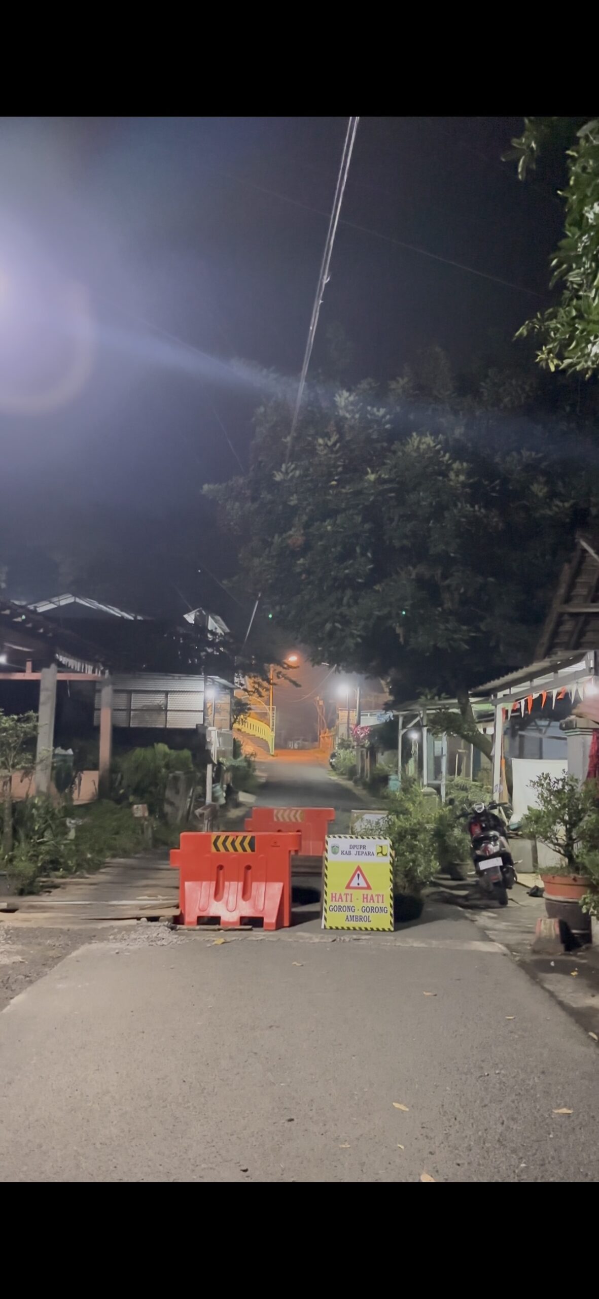 Tiga Minggu Rusak Parah, Jalan Saripan Jepara Belum Tersentuh Perbaikan