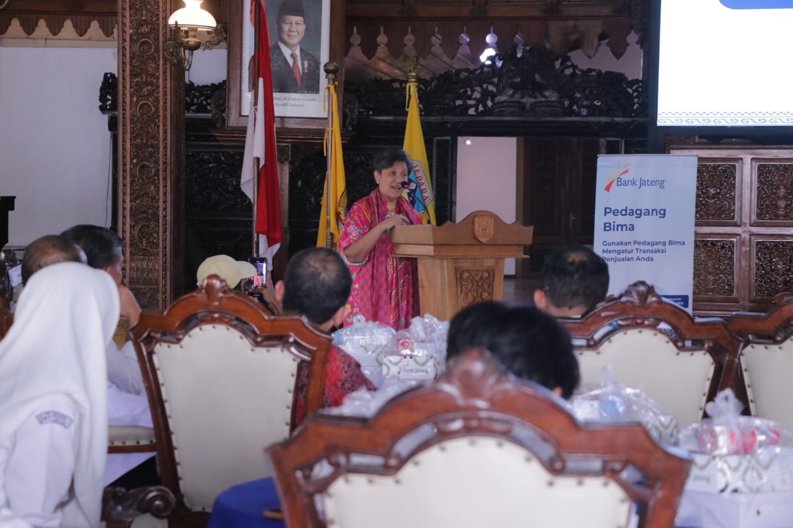 LAWAN STIGMA, MARTABAT KALINYAMAT DIANGKAT<br>