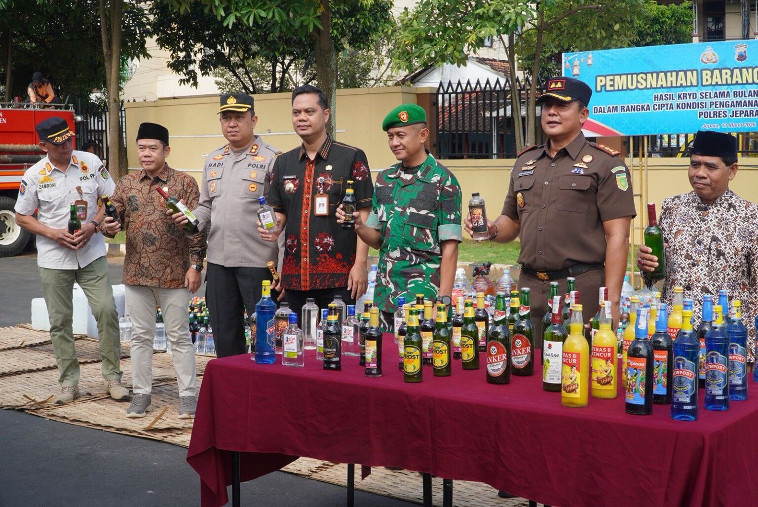 KETUA DPRD JEPARA DUKUNG OPERASI KETUPAT CANDI, TEGASKAN PERANG TERHADAP MIRAS