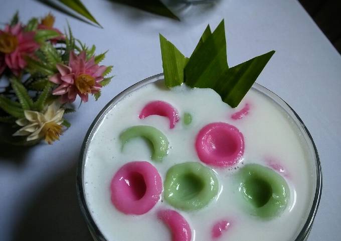 MINUMAN KHAS JEPARA: ES GEMPOL PLERET, SEGARNYA TRADISI TEMPO DULU<br>