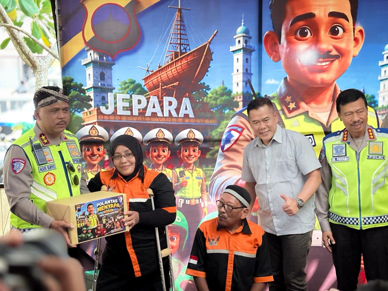KETUA DPRD JEPARA DUKUNG AJAKAN KAKORLANTAS KAMPANYEKAN KESELAMATAN LALU LINTAS<br>