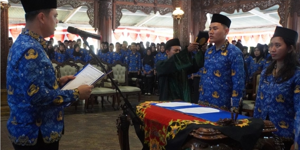 LANTIK 333 PNS, BUPATI JEPARA MINTA PEGAWAI JUNJUNG INTEGRITAS<br>