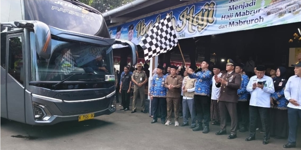PEMBERANGKATAN 1.541 JEMAAH HAJI JEPARA: LAYANAN RAMAH LANSIA JADI PRIORITAS UTAMA<br>