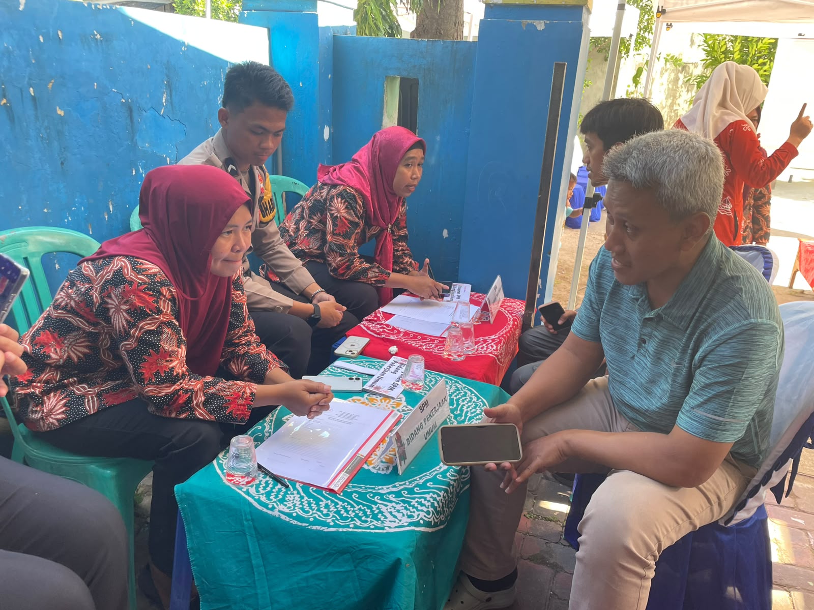 <br>BUKAN HANYA IBU DAN ANAK, POSYANDU MAWAR KARIMUNJAWA KINI LAYANI ENAM LAYANAN DASAR MASYARAKAT<br><br>