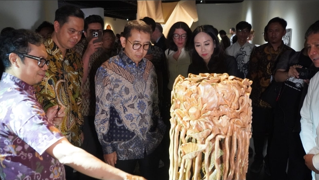 BUKA PAMERAN “TATAH”, MENTERI KEBUDAYAAN AJAK GENERASI MUDA LESTARIKAN UKIR JEPARA<br>