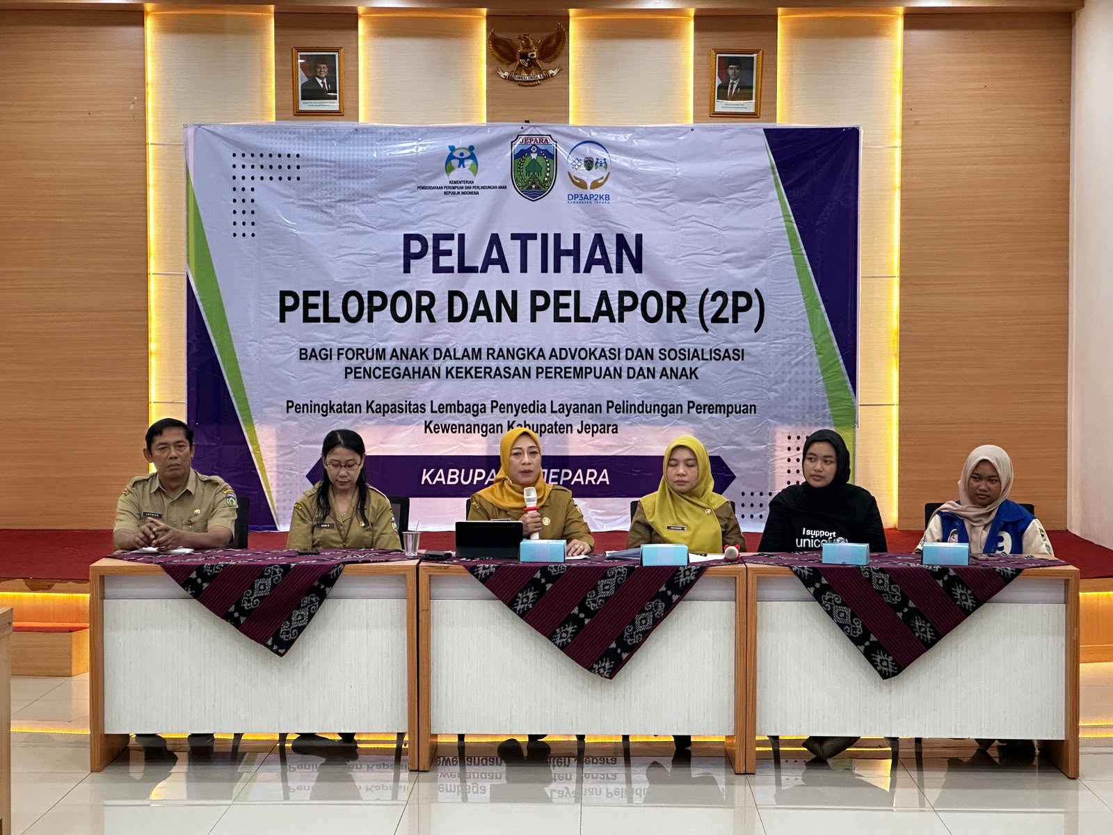 <br>FORUM ANAK JEPARA DIPERKUAT, DP3AP2KB BEKALI PELOPOR DAN PELAPOR CEGAH KEKERASAN PEREMPUAN DAN ANAK<br><br>