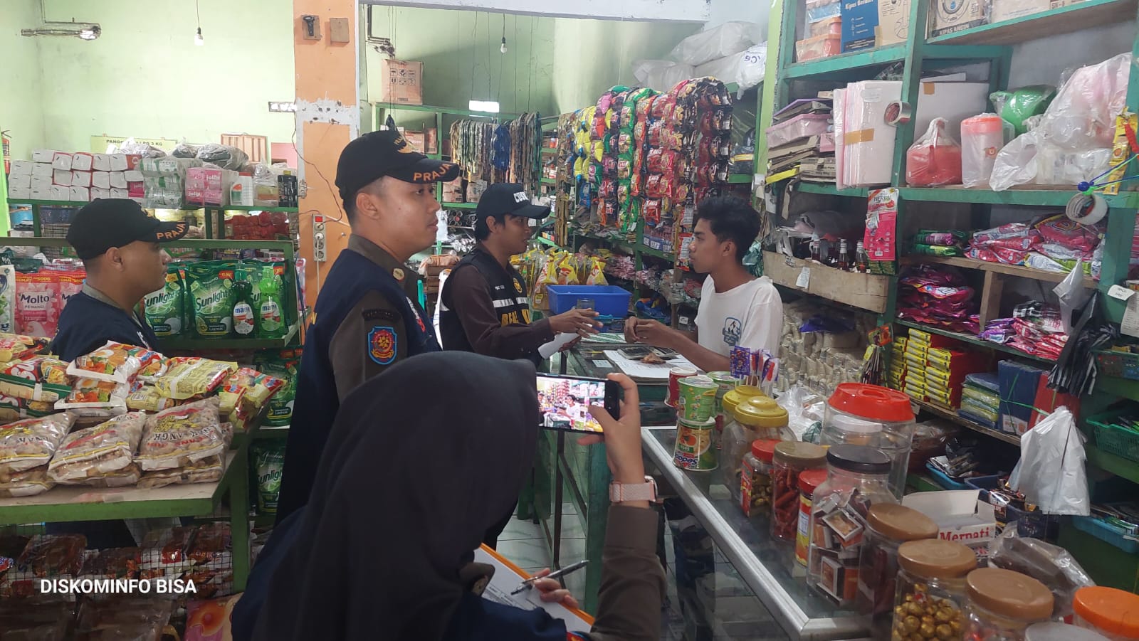 OPERASI LANJUTAN, TIM GABUNGAN BERHASIL AMANKAN 5.848 BATANG ROKOK ILEGAL DI JEPARA