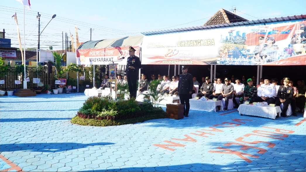 WABUP GUS HAJAR HADIRI HARI BHAYANGKARA KE-80, JALIN SINERGITAS UNTUK PEMBANGUNAN JEPARA<br>