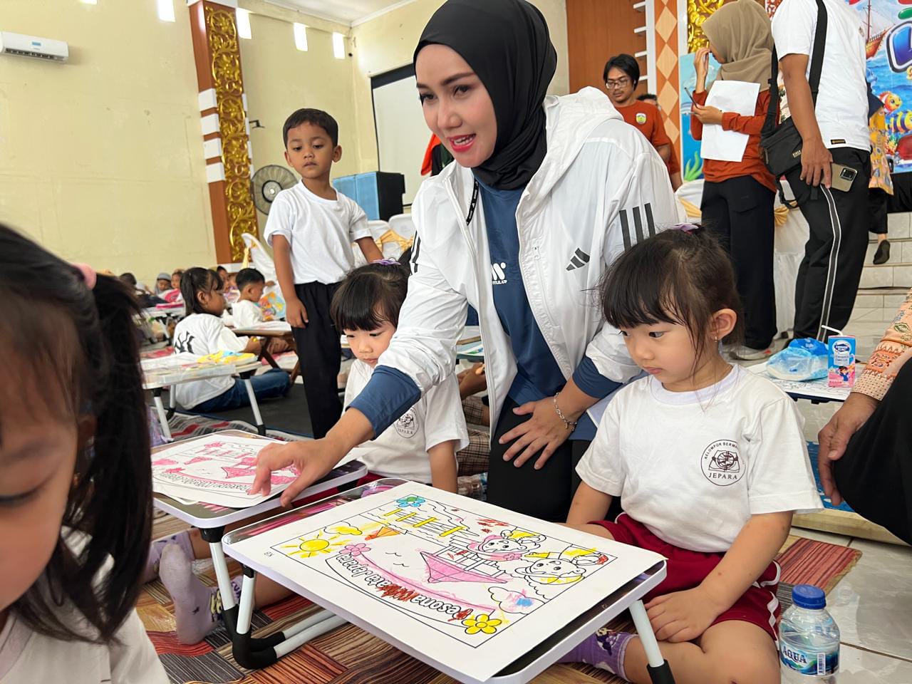 KENALKAN WISATA BAHARI, RATUSAN ANAK PAUD DI JEPARA ANTUSIAS IKUTI LOMBA MEWARNAI<br>